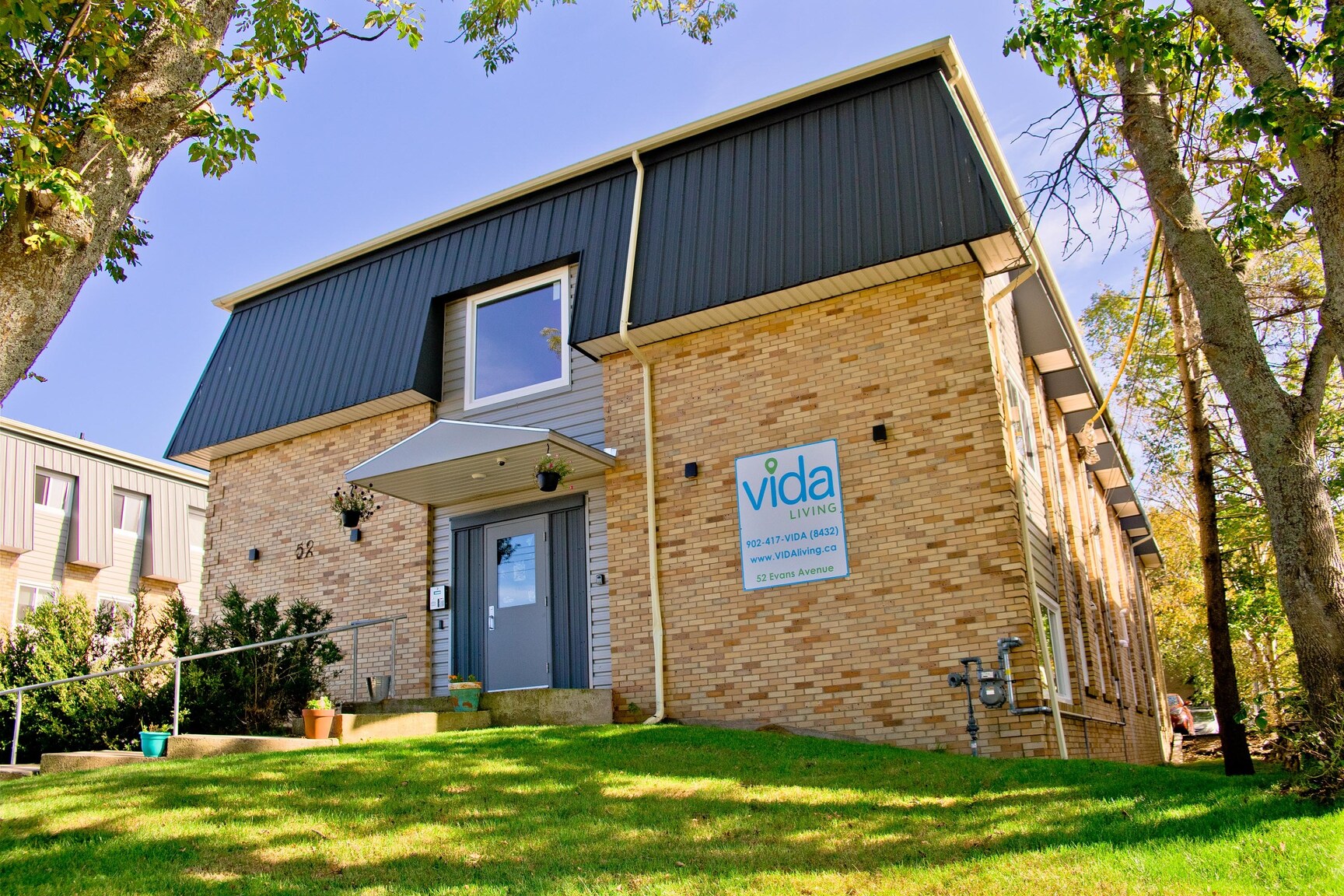 52 Evans Avenue VIDA