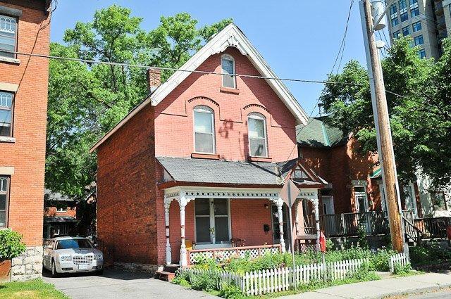 417 Lisgar 