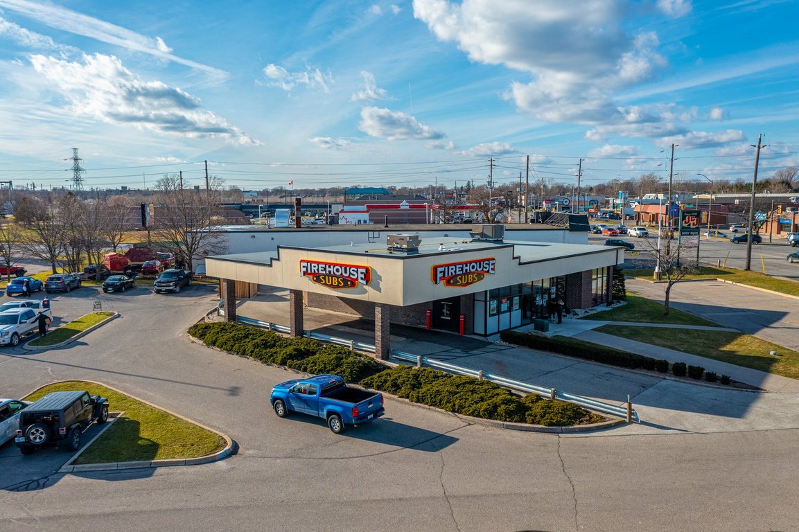 Retail Property for Lease in prime location Sarnia, Ontario Well