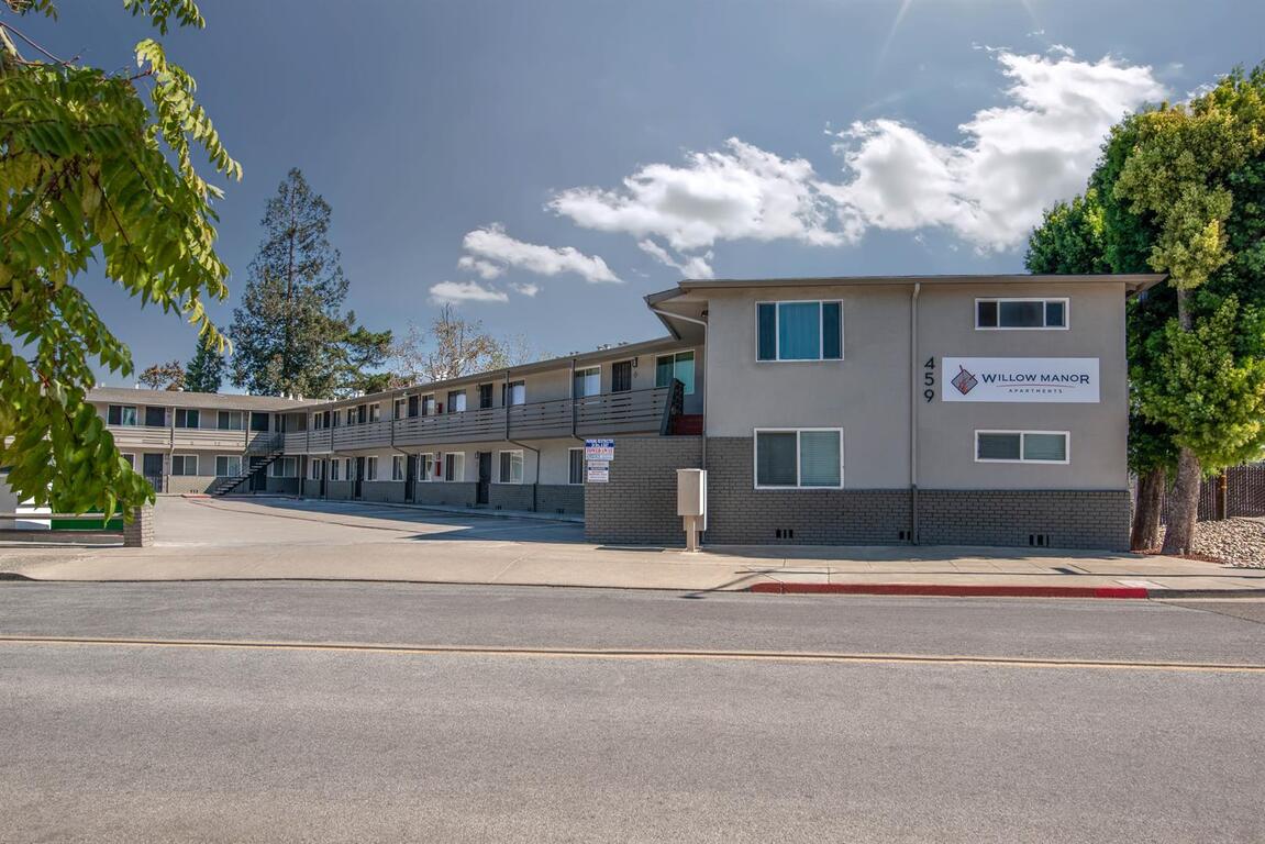 Willow Manor Western Management LLC