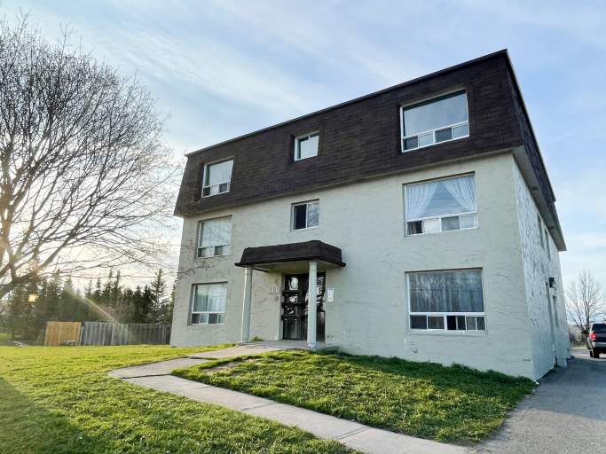 Blue Spruce Apartments For Rent Williams & McDaniel