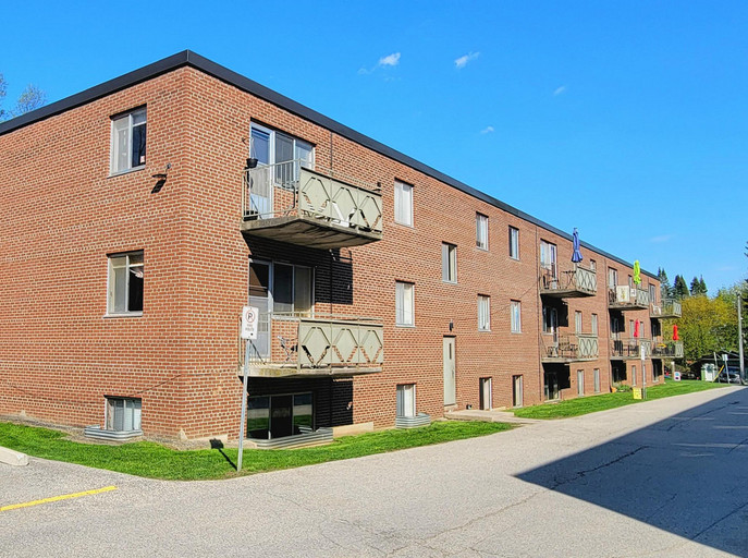 Sandstone Apartments For Rent Williams & McDaniel