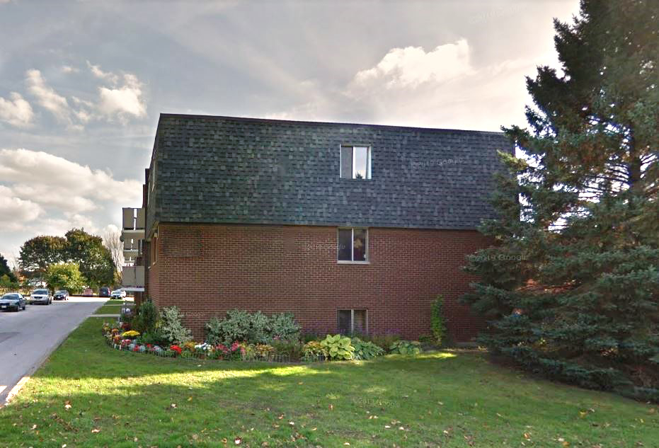 Courtyard Apartments For Rent Williams & McDaniel