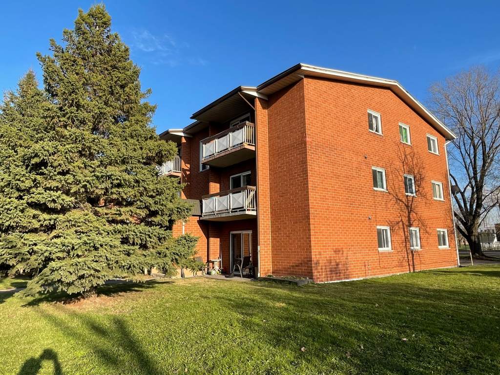 Silver Maple Apartments For Rent Williams Mcdaniel