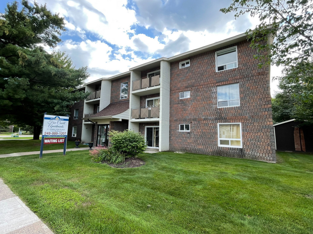 Fox Court Apartments For Rent Williams & McDaniel