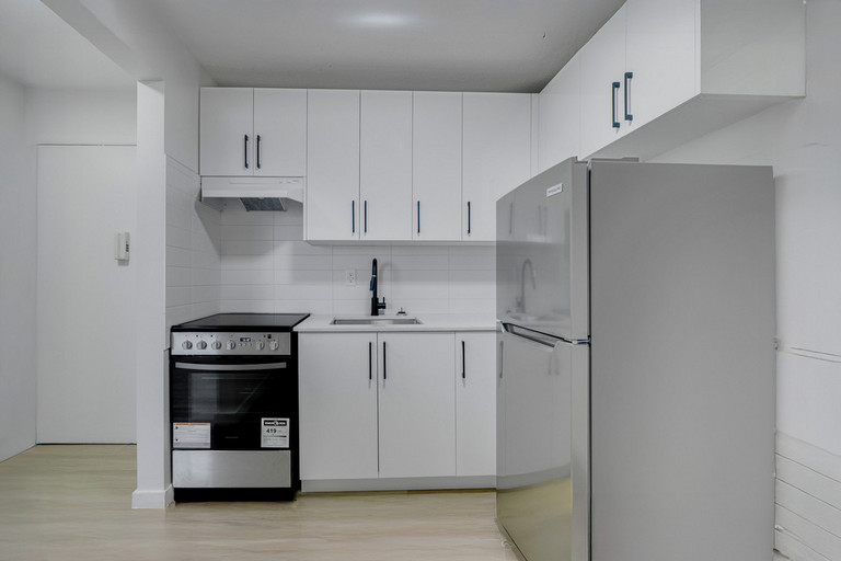 Braden Manor - 10707 106 St NW