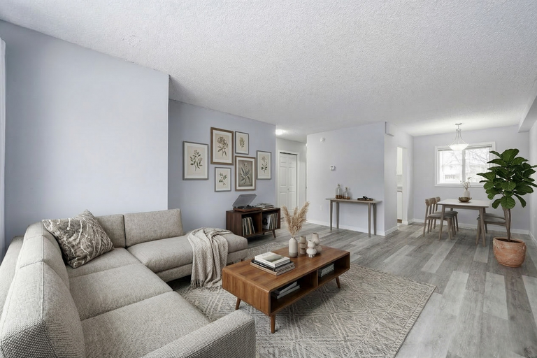 Westside Court - 205 Avenue N South