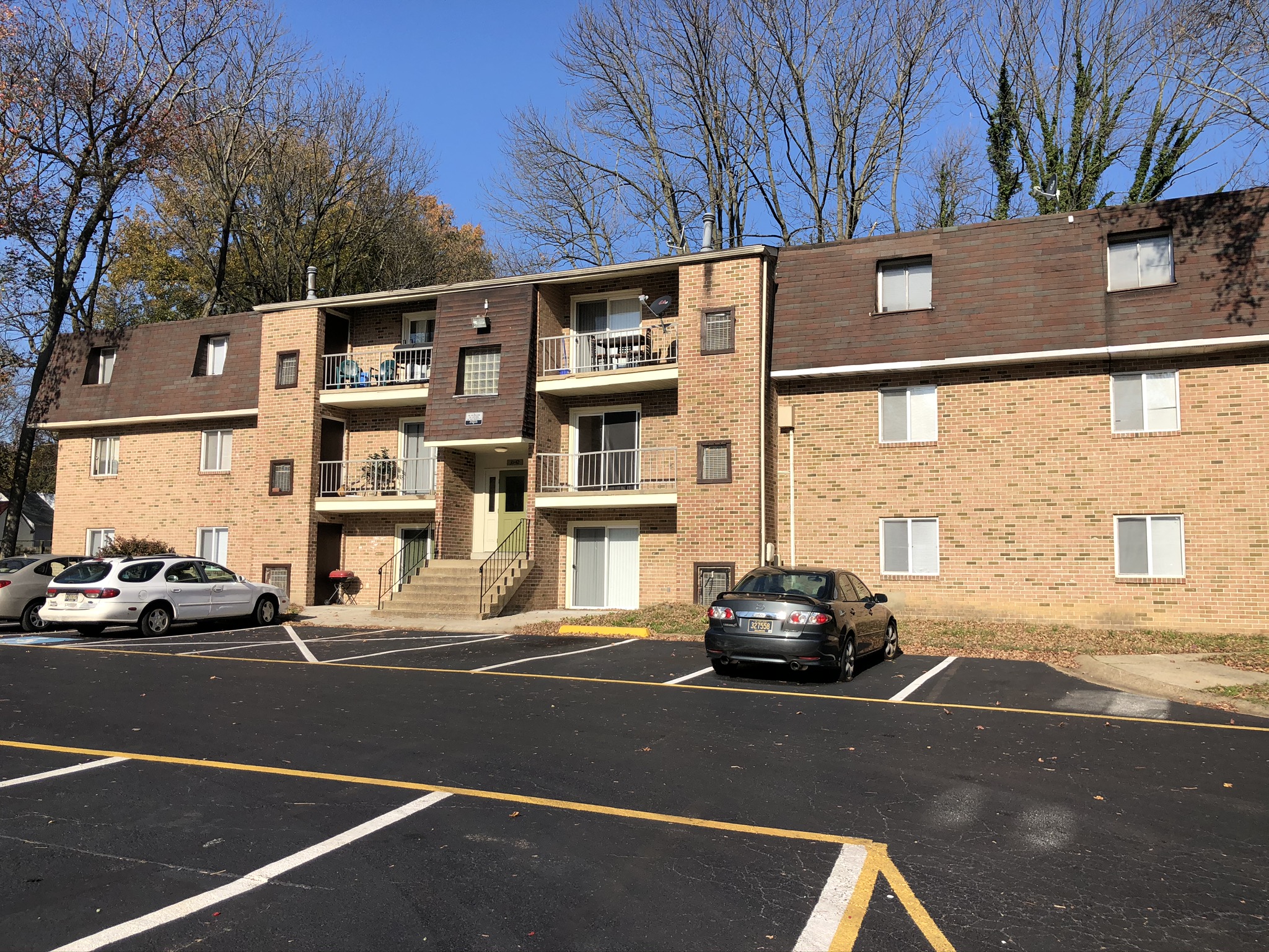 Holly Oak Manor Yada Property Management LLC