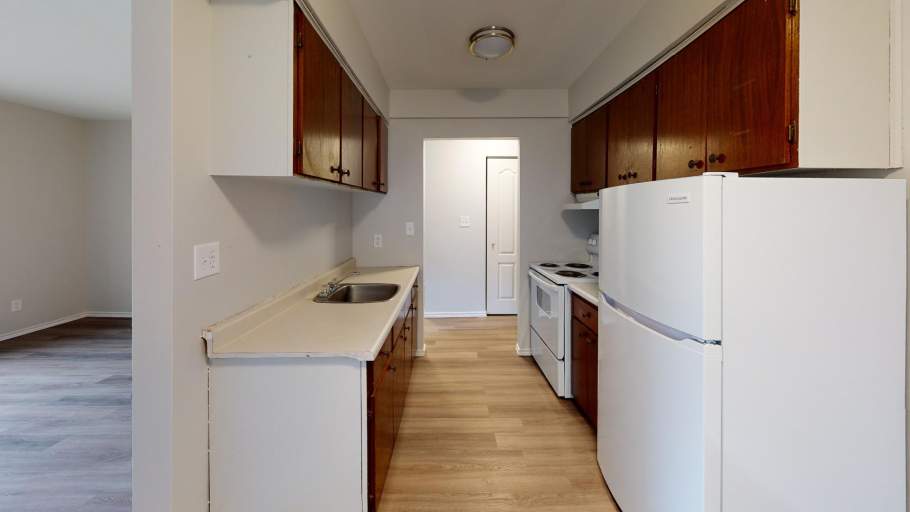 University Avenue Apartments for rent, Windsor Ontario York Property