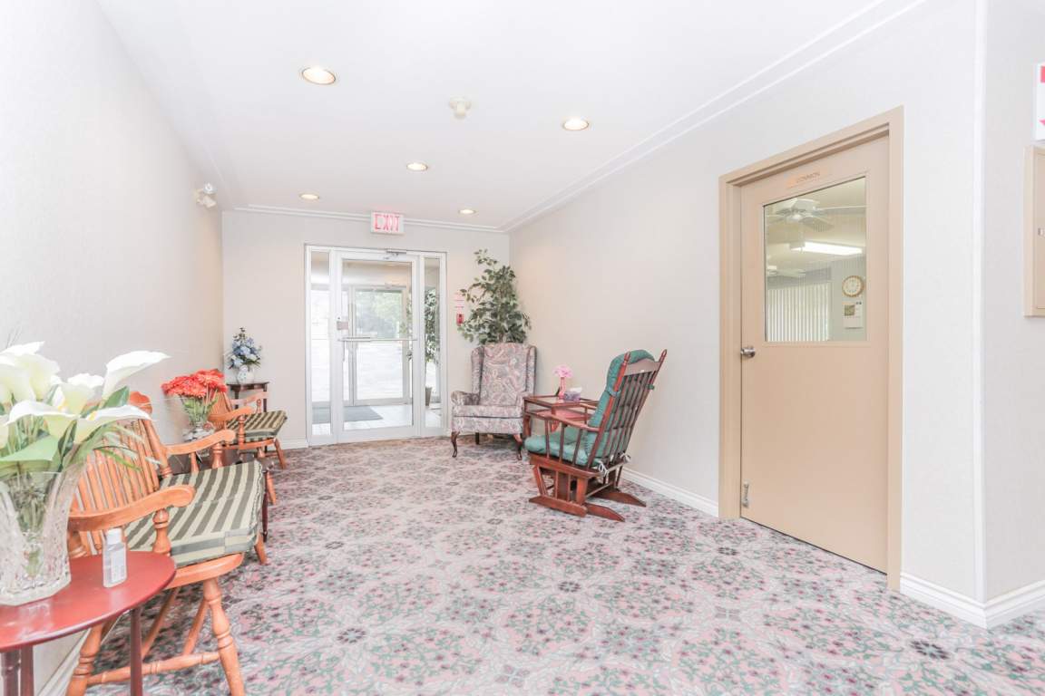 Beech Place Apartments For Rent Lucan York Property Management