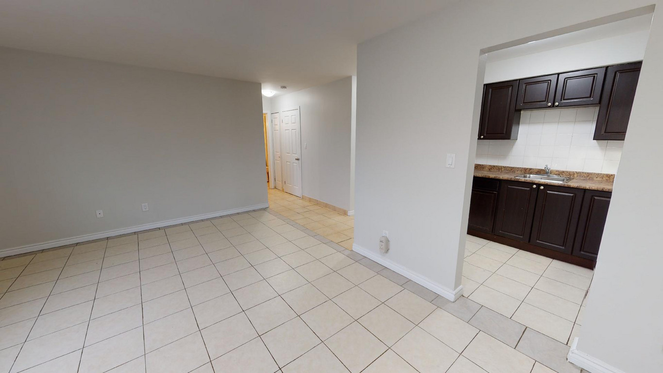 Sandwich Street Apartments in Windsor Ontario York Property Management