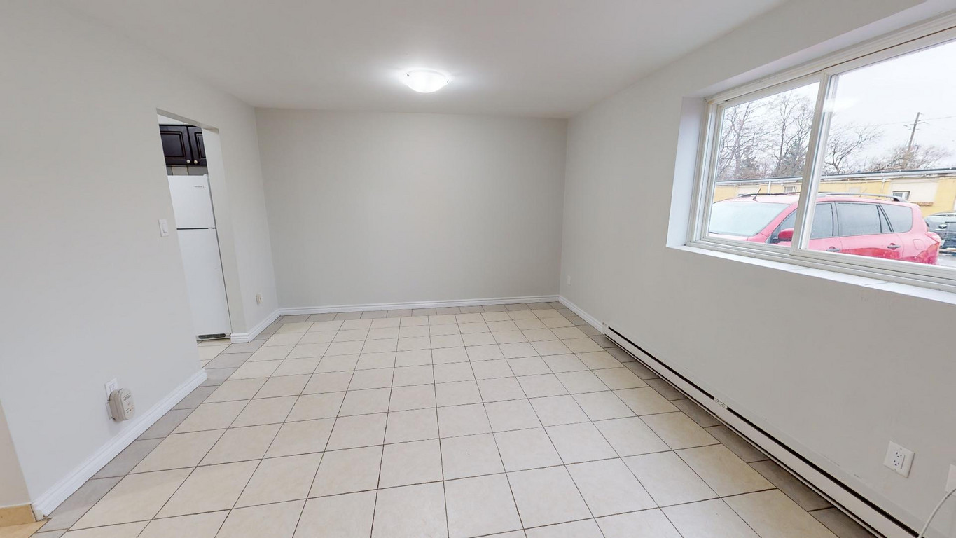 Sandwich Street Apartments in Windsor Ontario York Property Management