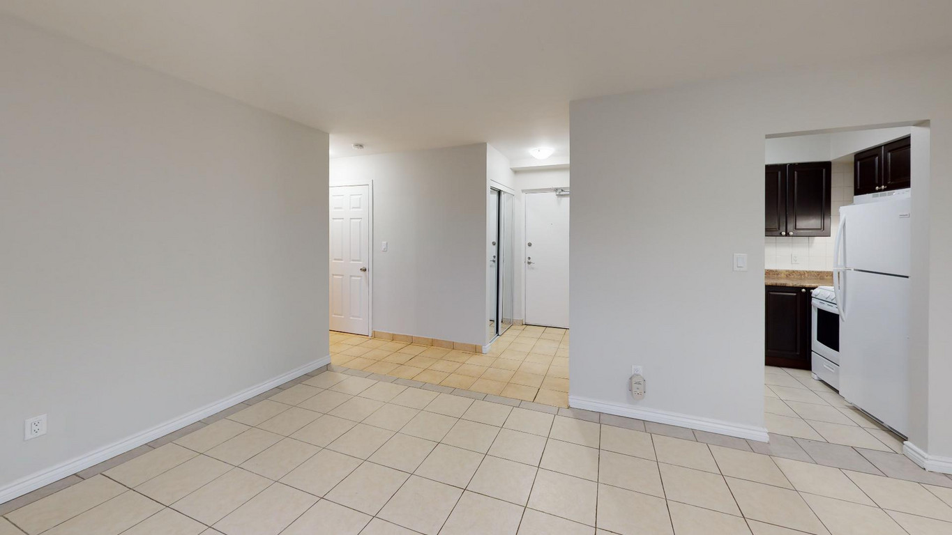 Sandwich Street Apartments in Windsor Ontario York Property Management