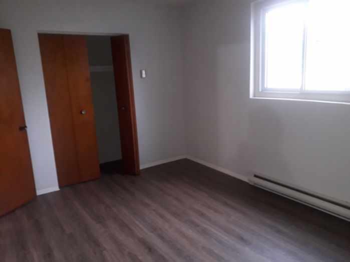 Seminole Place Apartments for rent Windsor, Ontario York Property