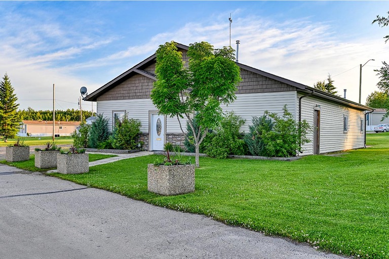 Deer Meadows Featured Properties