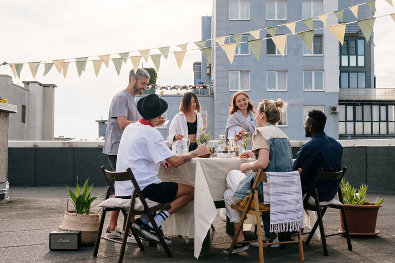 How you can connect with new people in your new apartment community