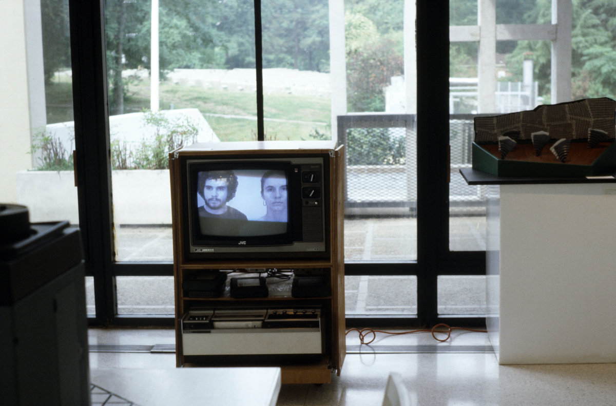 https://lynnbook.s3.amazonaws.com/flat_media/PrivateScreening-exh_1982_Mphs_MAA_photoslide07.jpg https://lynnbook.s3.amazonaws.com/flat_media/PrivateScreening-exh_1982_Mphs_MAA_photoslide07.jpg