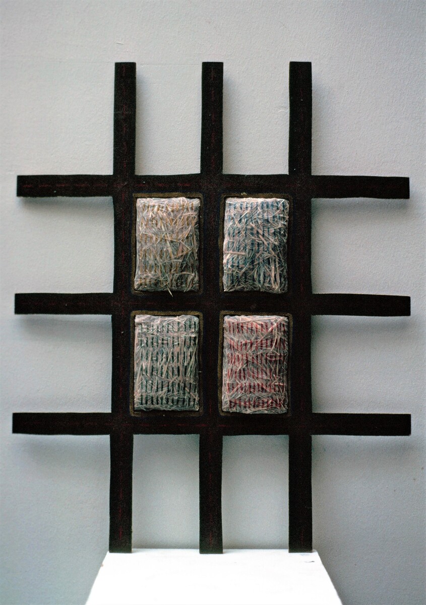 https://lynnbook.s3.amazonaws.com/flat_media/EarlyWorks_Sculpture_ConstraintSeries_photoslide01.jpg https://lynnbook.s3.amazonaws.com/flat_media/EarlyWorks_Sculpture_ConstraintSeries_photoslide01.jpg