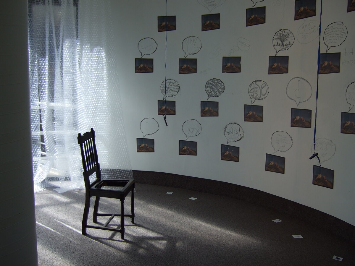 https://lynnbook.s3.amazonaws.com/flat_media/ReNext_2007_WS-SECCA_perf-exhib_exhibitionshots76.jpg
