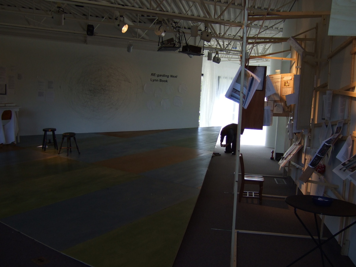https://lynnbook.s3.amazonaws.com/flat_media/ReNext_2007_WS-SECCA_perf-exhib_exhibitionshots05.jpg