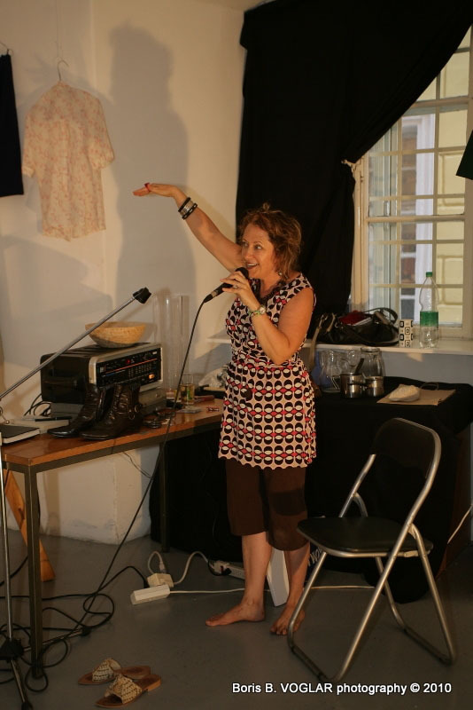 https://lynnbook.s3.amazonaws.com/flat_media/SongSpot_2010_Slovenia-Artstays_perfinstall_photodoc02.jpg