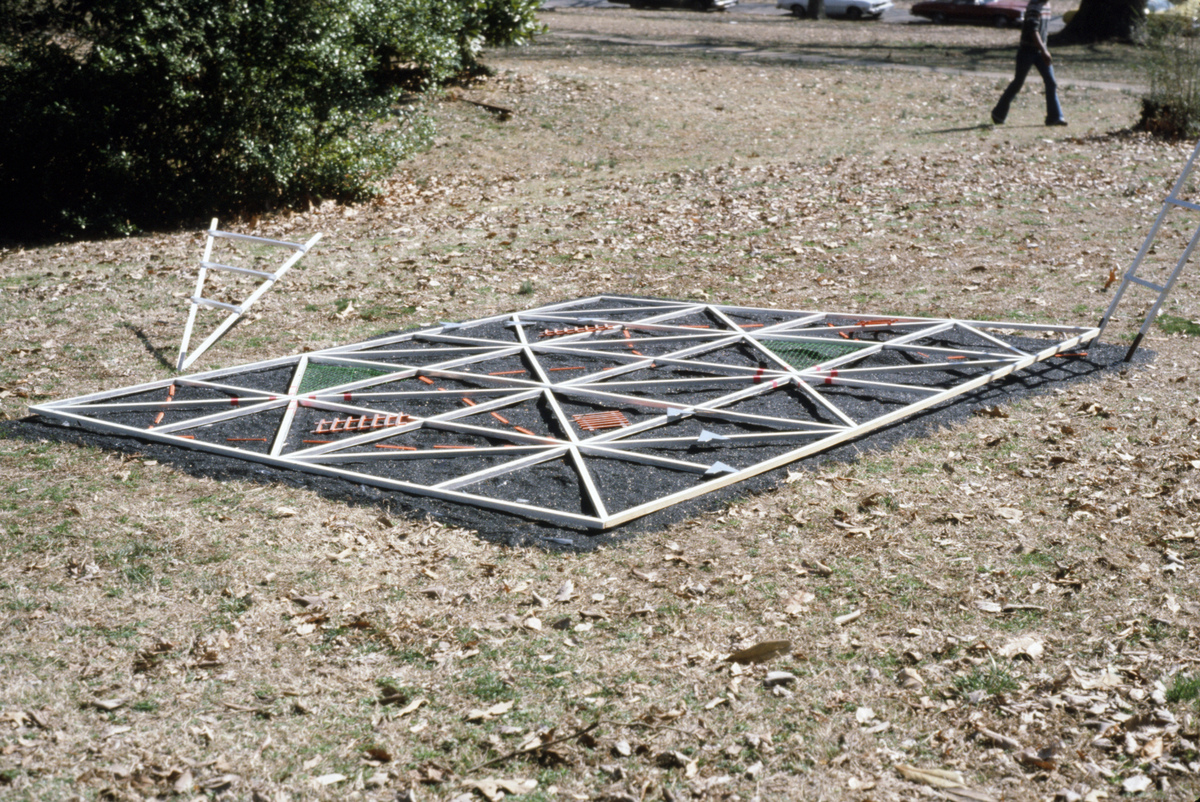 https://lynnbook.s3.amazonaws.com/flat_media/EarlyWorks_Sculpture_GameMap_photoslide02.jpg