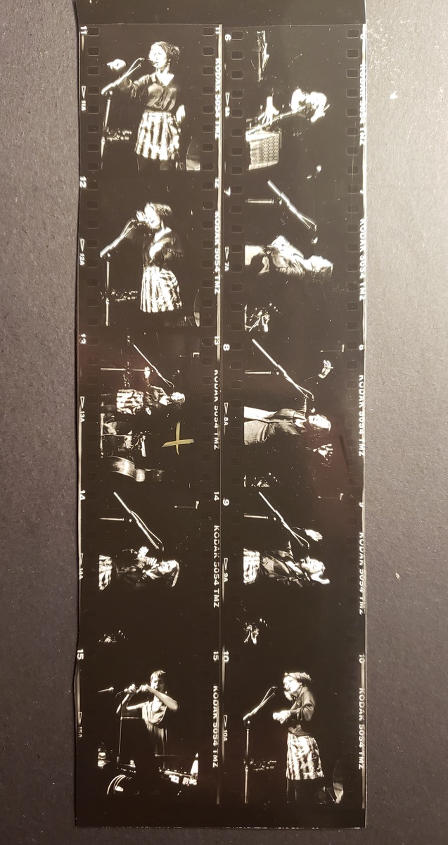 https://lynnbook.s3.amazonaws.com/flat_media/dice_1993_con-perf_photodocumentation02.jpg https://lynnbook.s3.amazonaws.com/flat_media/dice_1993_con-perf_photodocumentation02.jpg
