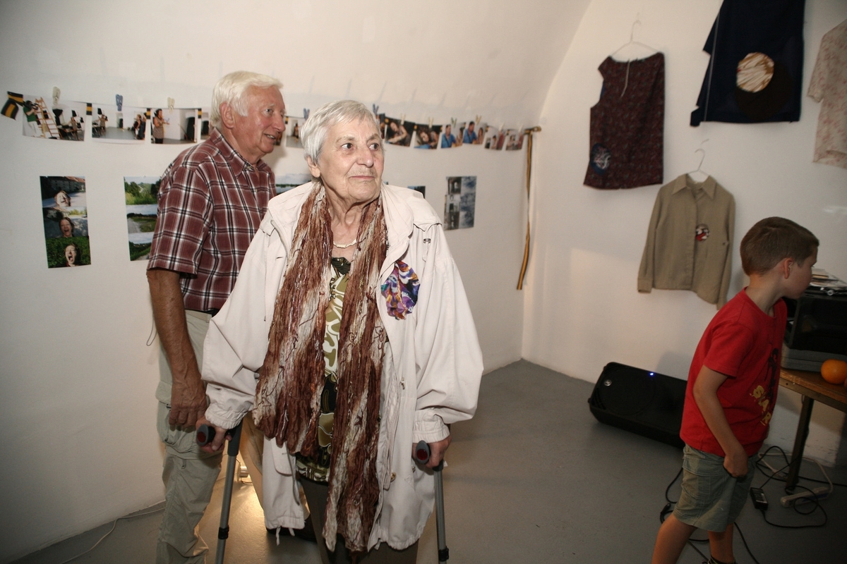 https://lynnbook.s3.amazonaws.com/flat_media/SongSpot_2010_Slovenia-Artstays_installation_photodoc14.JPG