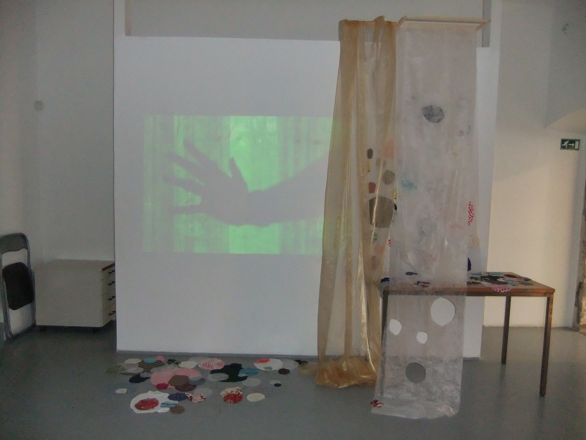 https://lynnbook.s3.amazonaws.com/flat_media/SongSpot_2010_Slovenia-Artstays_installation_processdoc06.JPG https://lynnbook.s3.amazonaws.com/flat_media/SongSpot_2010_Slovenia-Artstays_installation_processdoc06.JPG