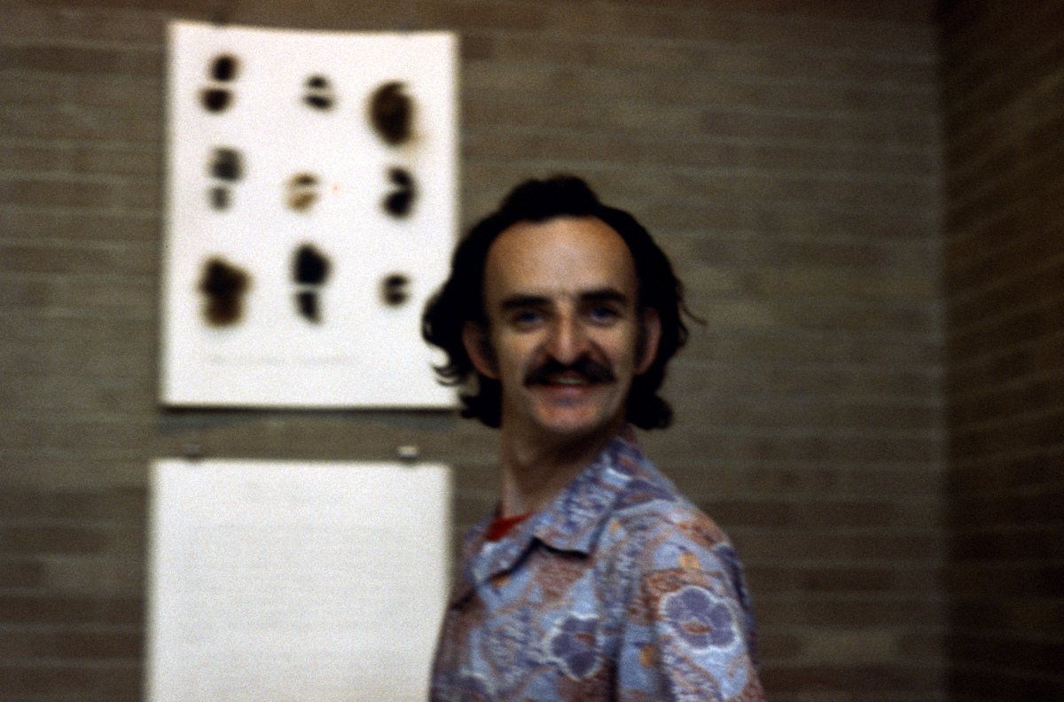 https://lynnbook.s3.amazonaws.com/flat_media/HairPiece_1980_Mphs-MCA_exhibinstall_photoslide04.jpg