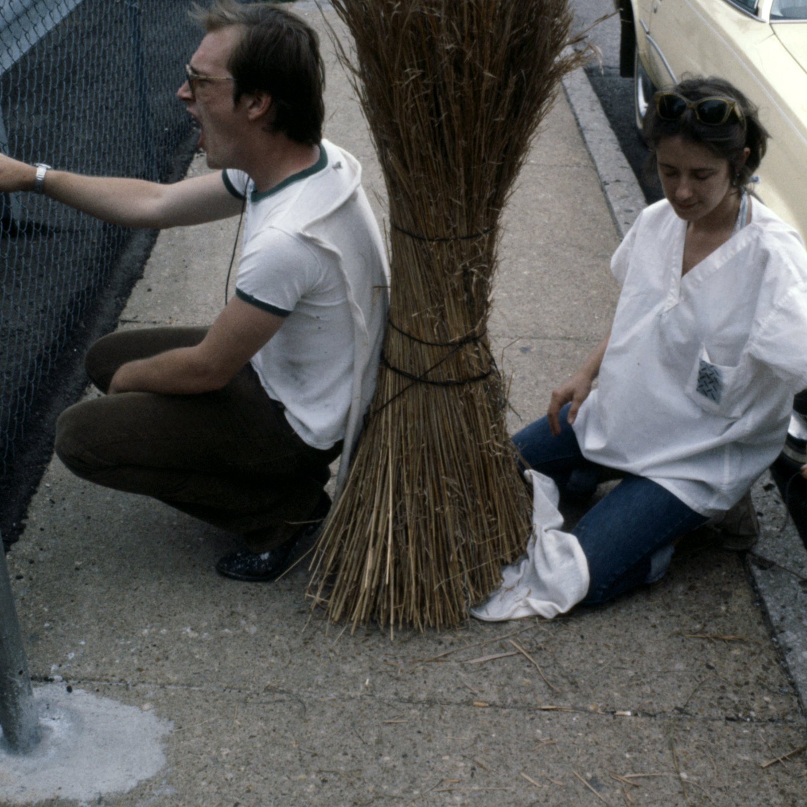 https://lynnbook.s3.amazonaws.com/flat_media/AdvStackIII_1980_Mphs-MMFest_procperf_photoslide02.jpg