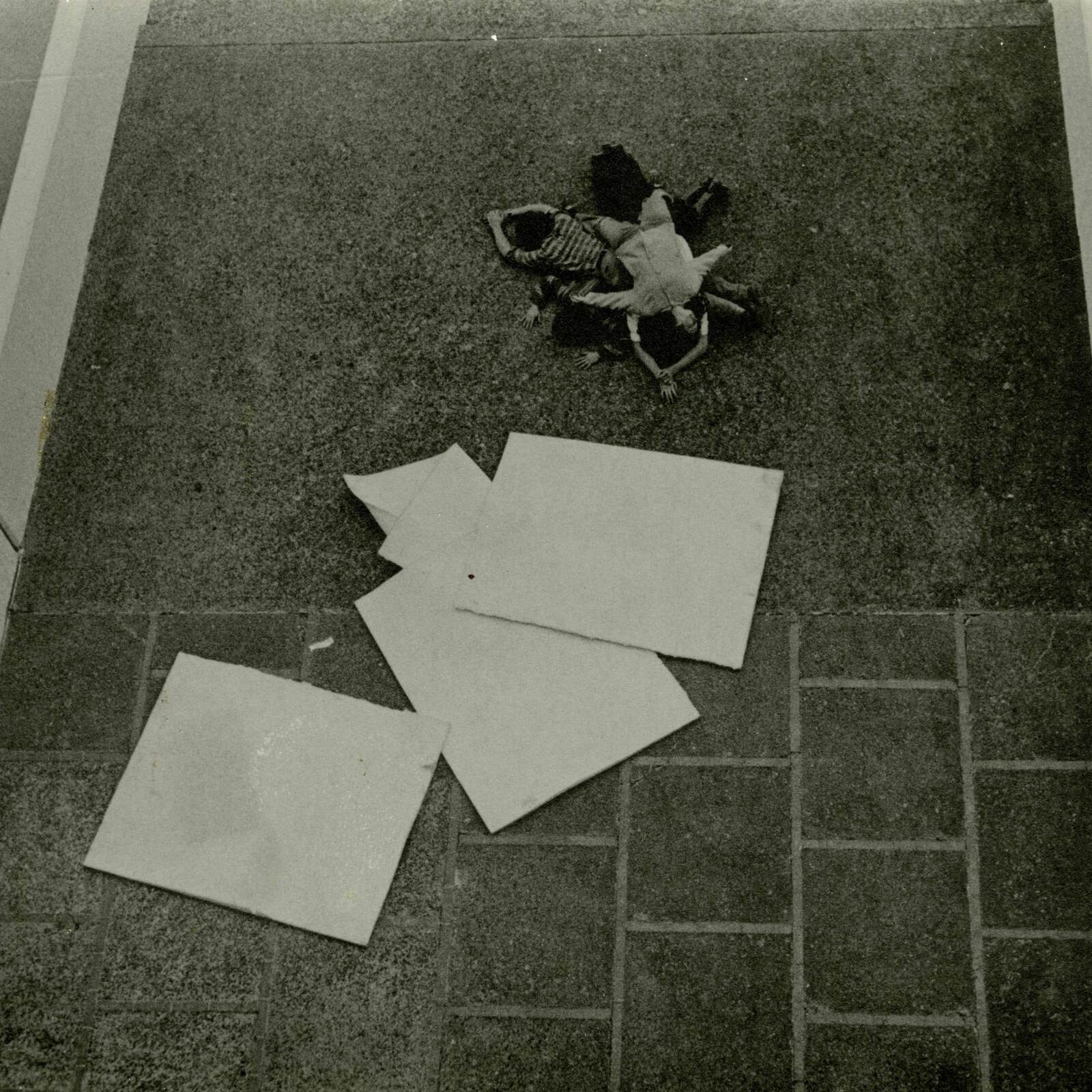 Advance and Stack I, 1978, Mphs, Memphis College of Art, site specific performance, photo documentation 06