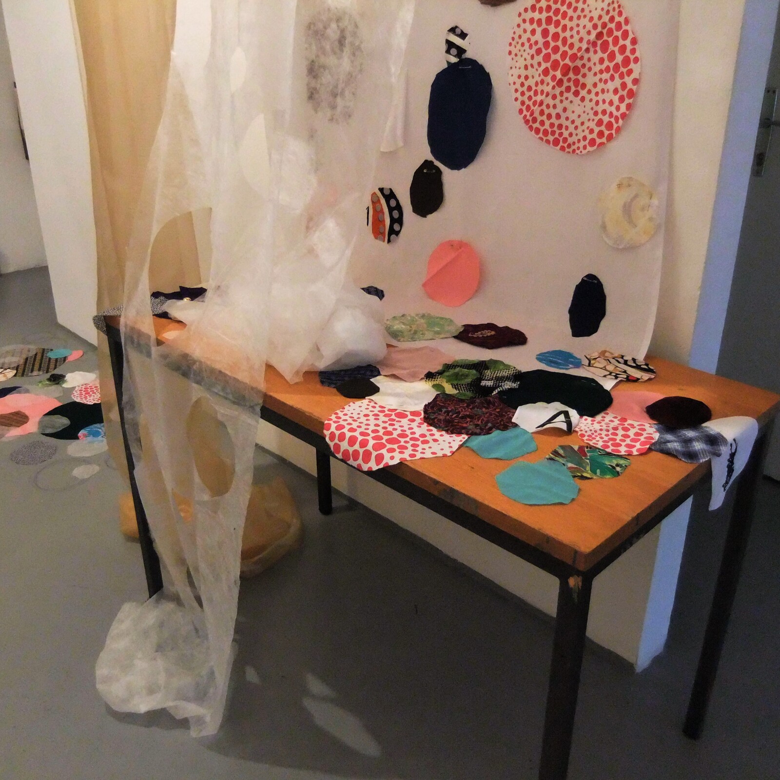https://lynnbook.s3.amazonaws.com/flat_media/SongSpot_2010_Slovenia-Artstays_installation_photodoc03.jpg