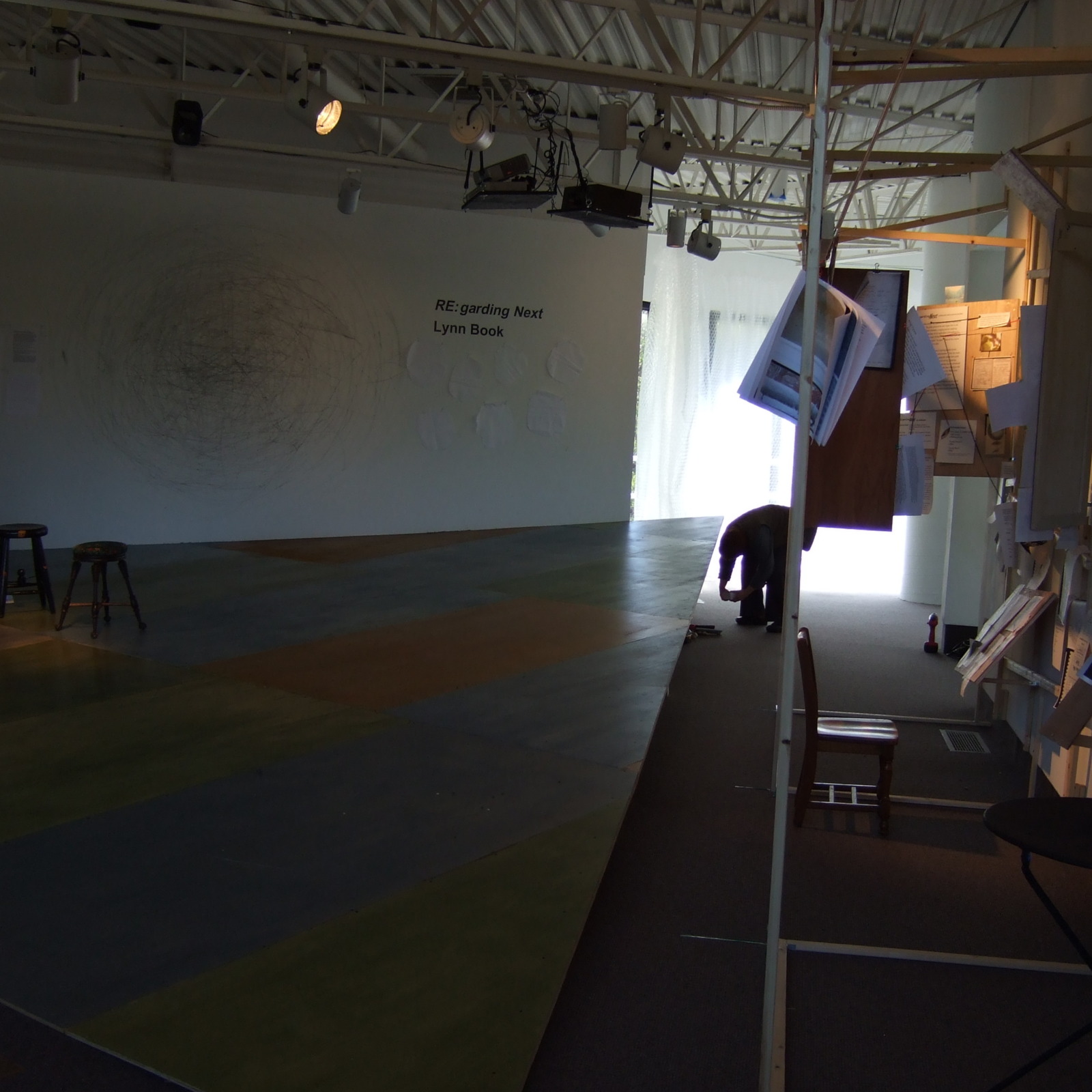 https://lynnbook.s3.amazonaws.com/flat_media/ReNext_2007_WS-SECCA_perf-exhib_exhibitionshots05.jpg