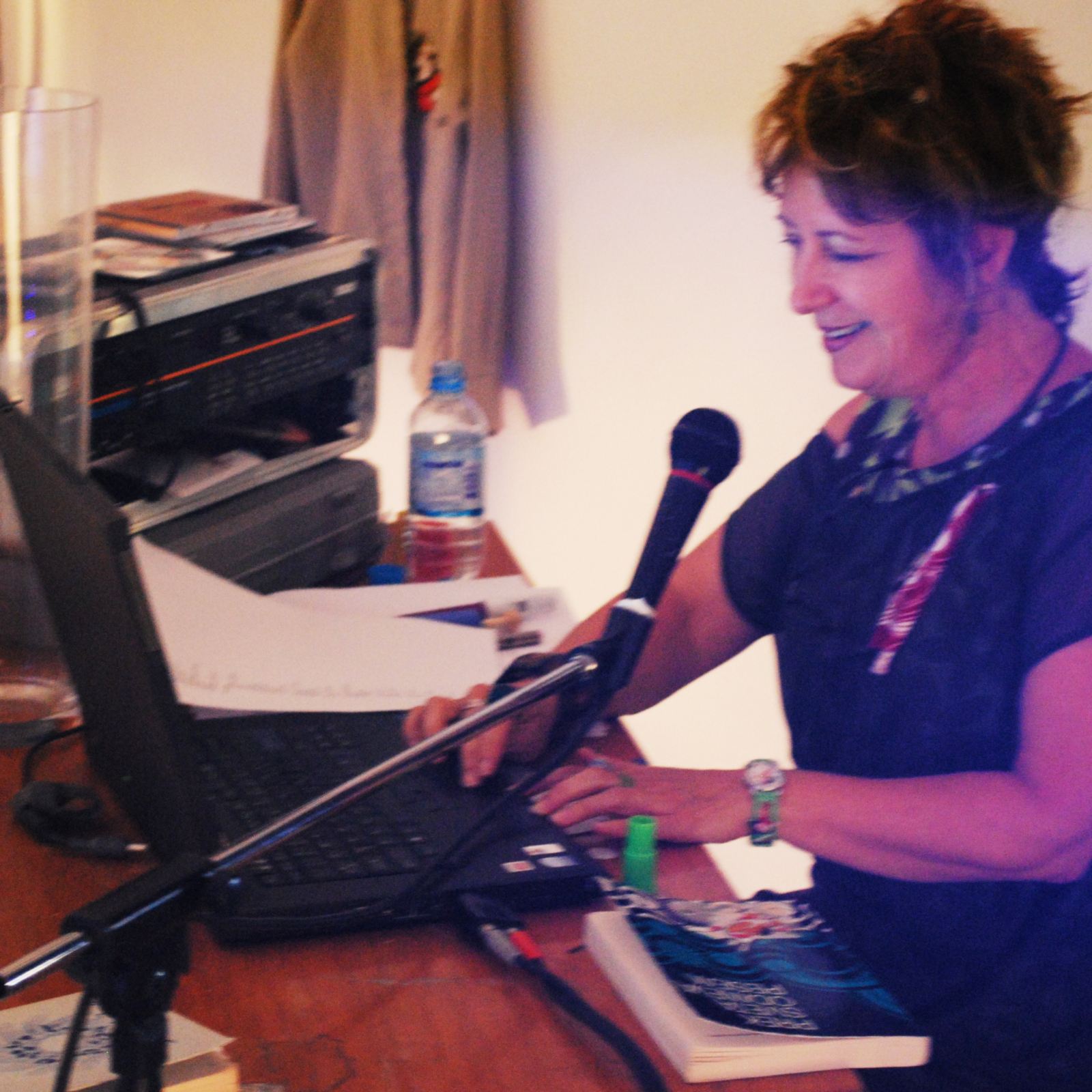 https://lynnbook.s3.amazonaws.com/flat_media/SongSpot_2010_Slovenia-Artstays_multperf_fin_photodoc03.jpg