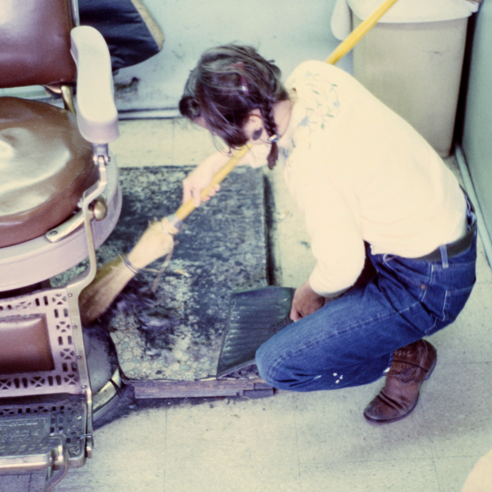 Hair Piece, 1980, Memphis, Memphis College of Art, exhibition installation, process, photo slide 02