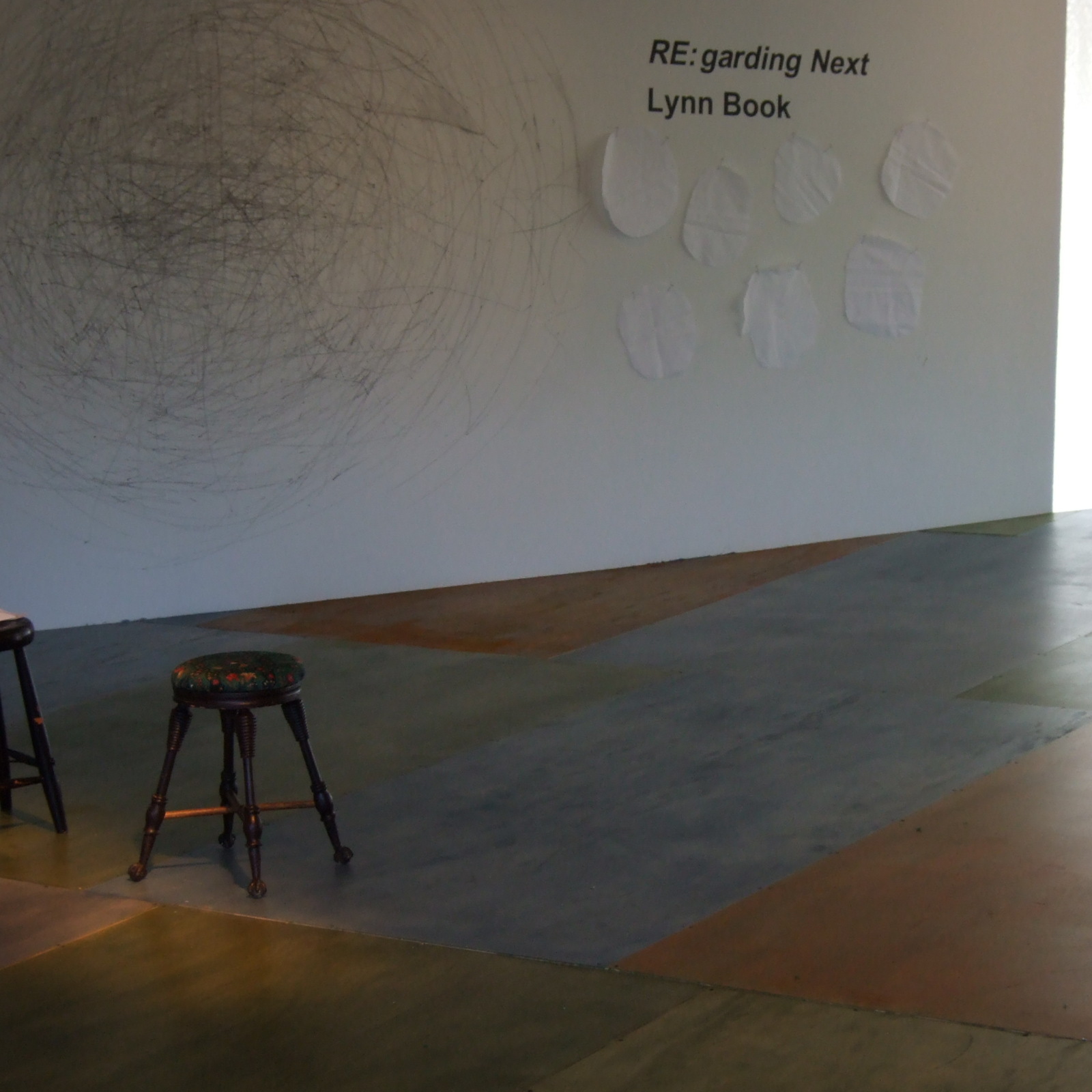 https://lynnbook.s3.amazonaws.com/flat_media/ReNext_2007_WS-SECCA_perf-exhib_exhibitionshots81.jpg