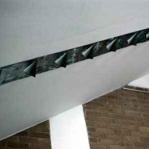 https://lynnbook.s3.amazonaws.com/flat_media/EarlyWorks_Sculpture_BacktoMom_photoslide05.jpg
