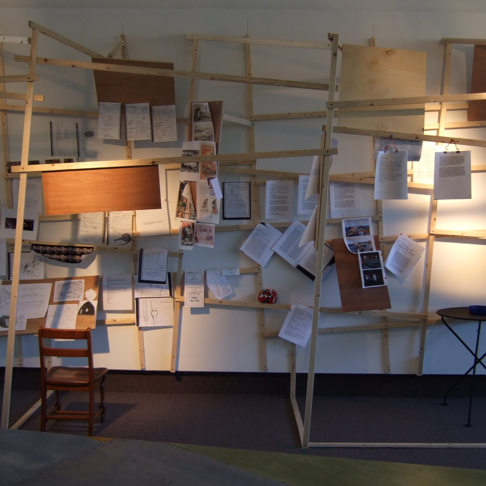 https://lynnbook.s3.amazonaws.com/flat_media/ReNext_2007_WS-SECCA_perf-exhib_exhibitionshots08.jpg
