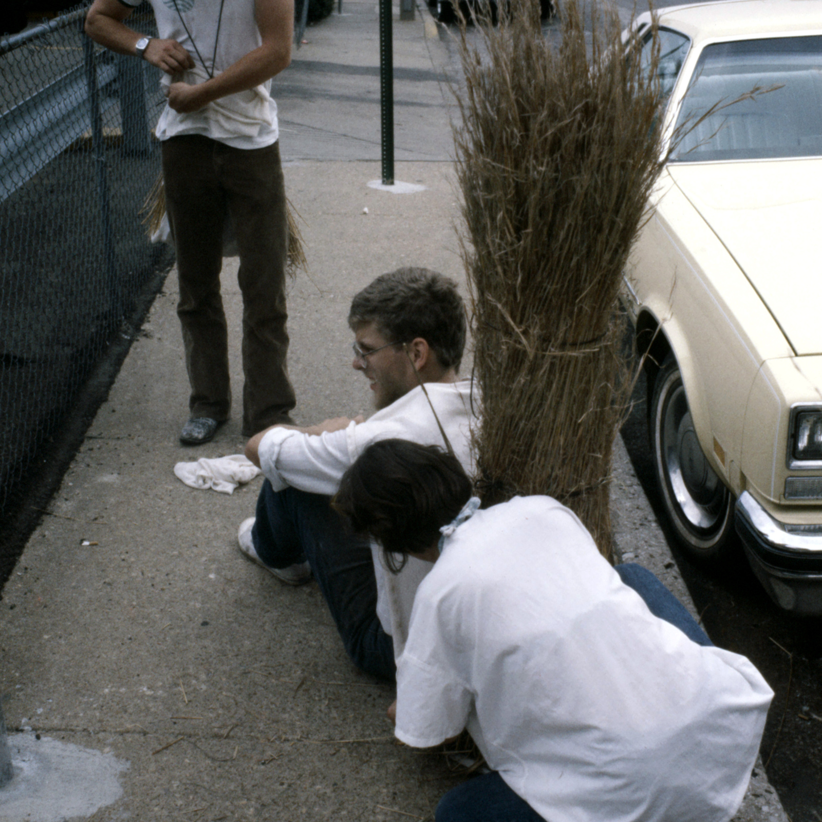 https://lynnbook.s3.amazonaws.com/flat_media/AdvStackIII_1980_Mphs-MMFest_procperf_photoslide01.jpg