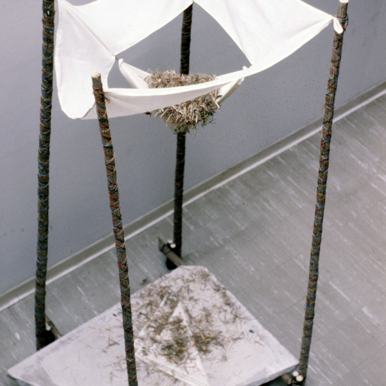 Bound to Fall, 1980, Memphis, Memphis College of Art, sculpture, photo slide 01