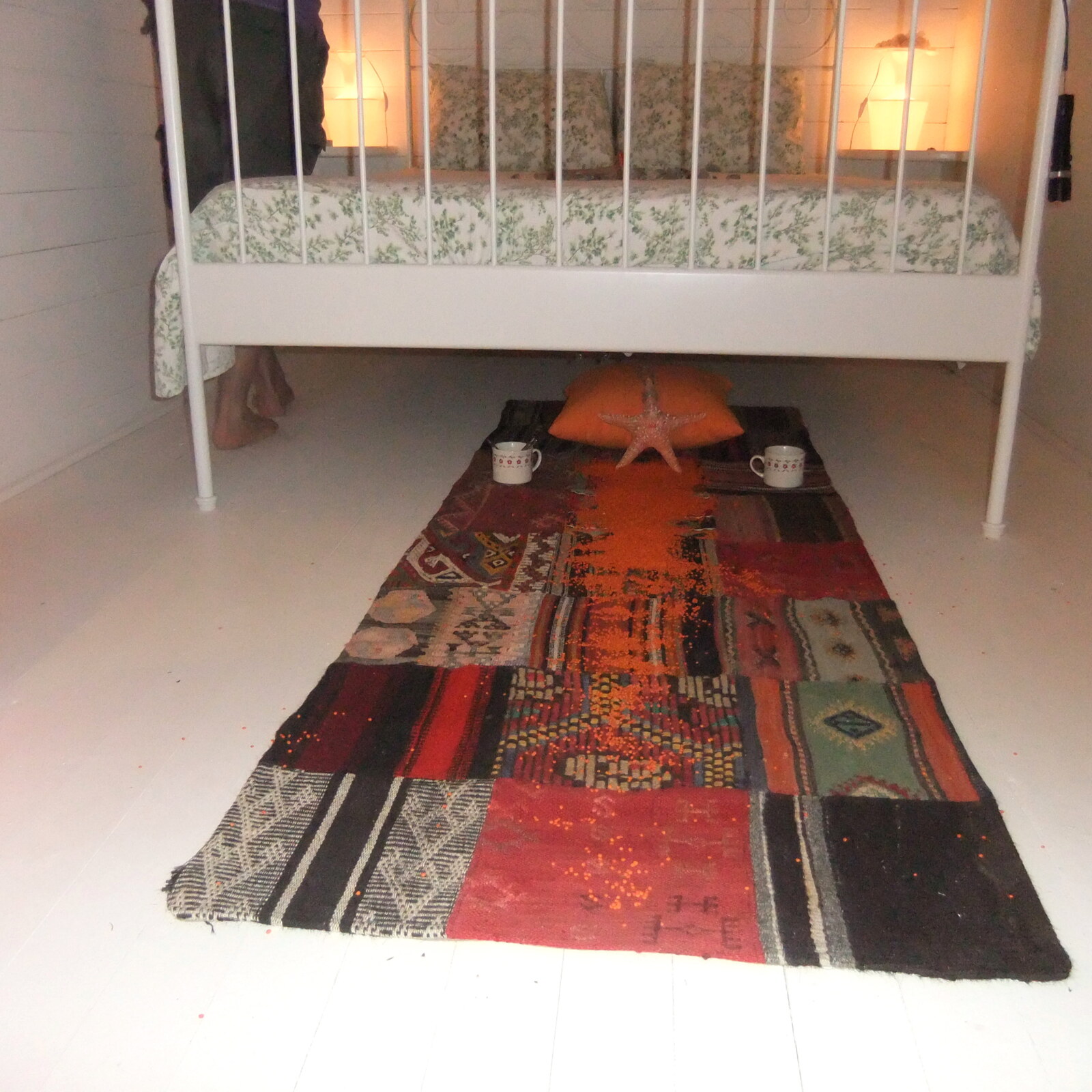 https://lynnbook.s3.amazonaws.com/flat_media/Chimaera_2014_Turkey_install_photodoc16.jpg