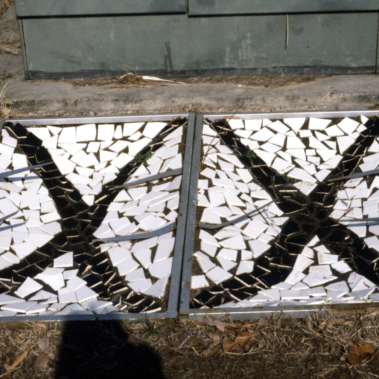 Double X Danger, 1981, Memphis, Memphis College of Art, sculpture, photo slide 04
