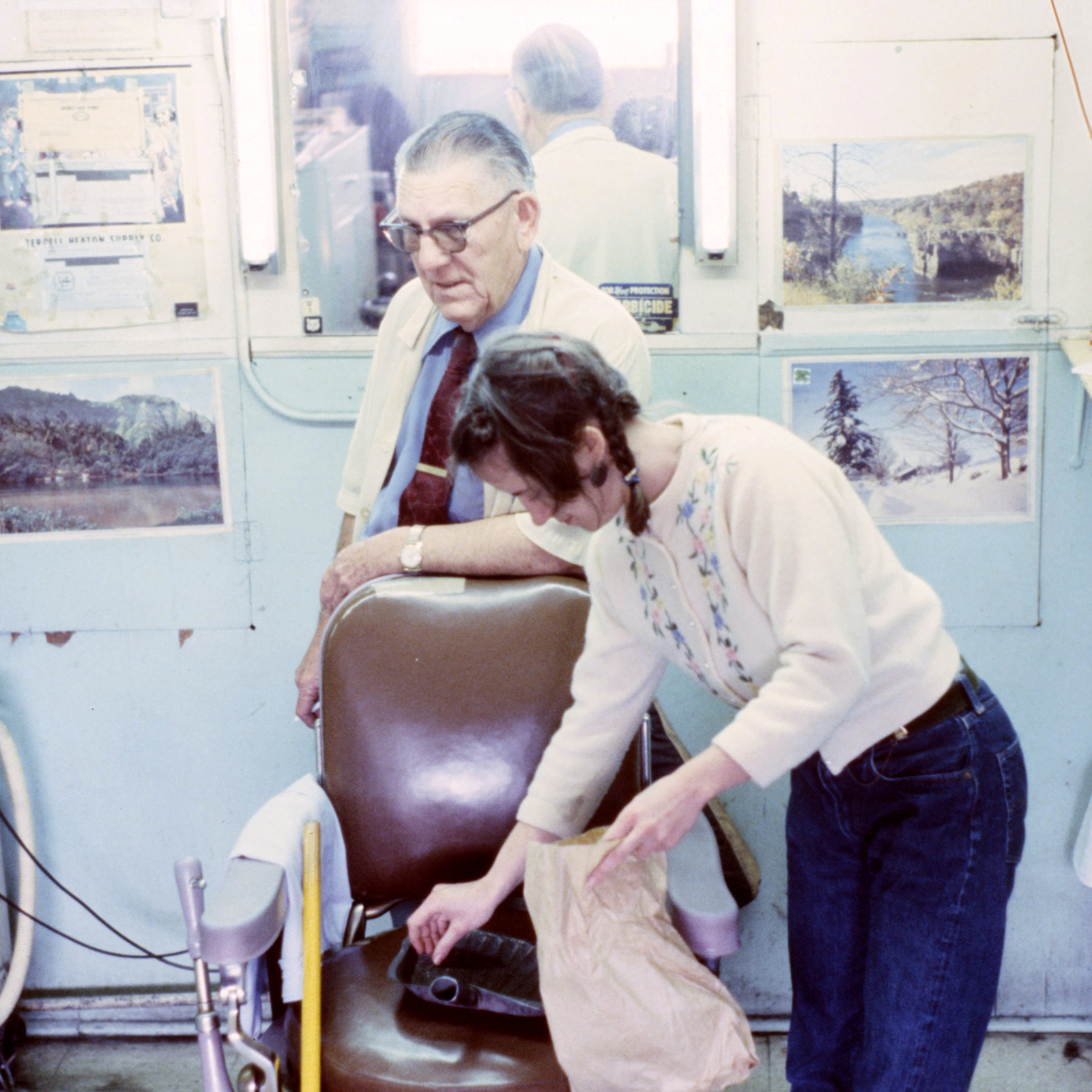 Hair Piece, 1980, Memphis, Memphis College of Art, exhibition installation, process, photo slide 04