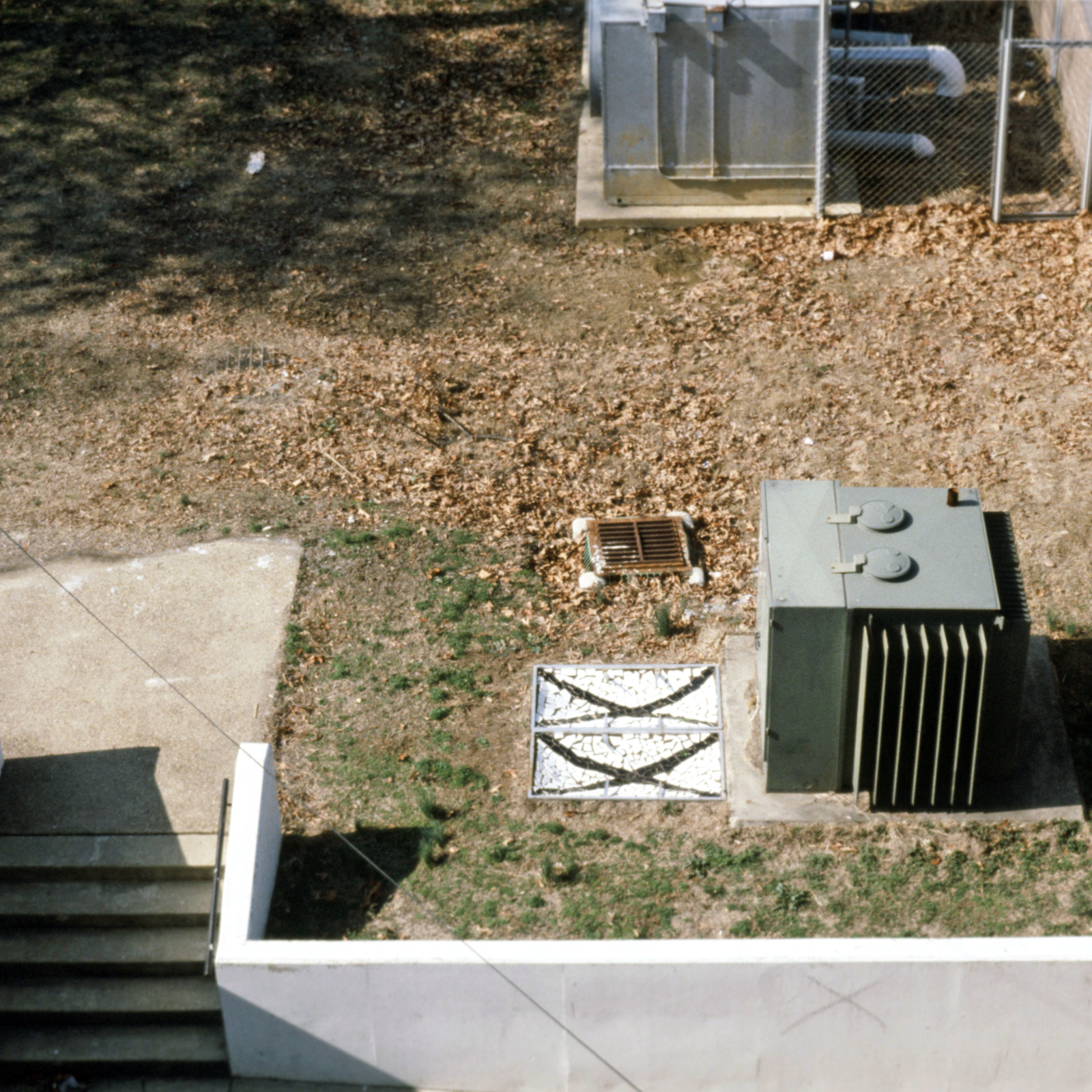 Double X Danger, 1981, Memphis, Memphis College of Art, sculpture, photo slide 01
