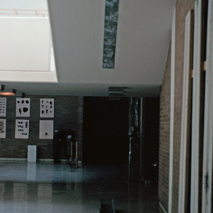 https://lynnbook.s3.amazonaws.com/flat_media/EarlyWorks_Sculpture_BacktoMom_photoslide06.jpg
