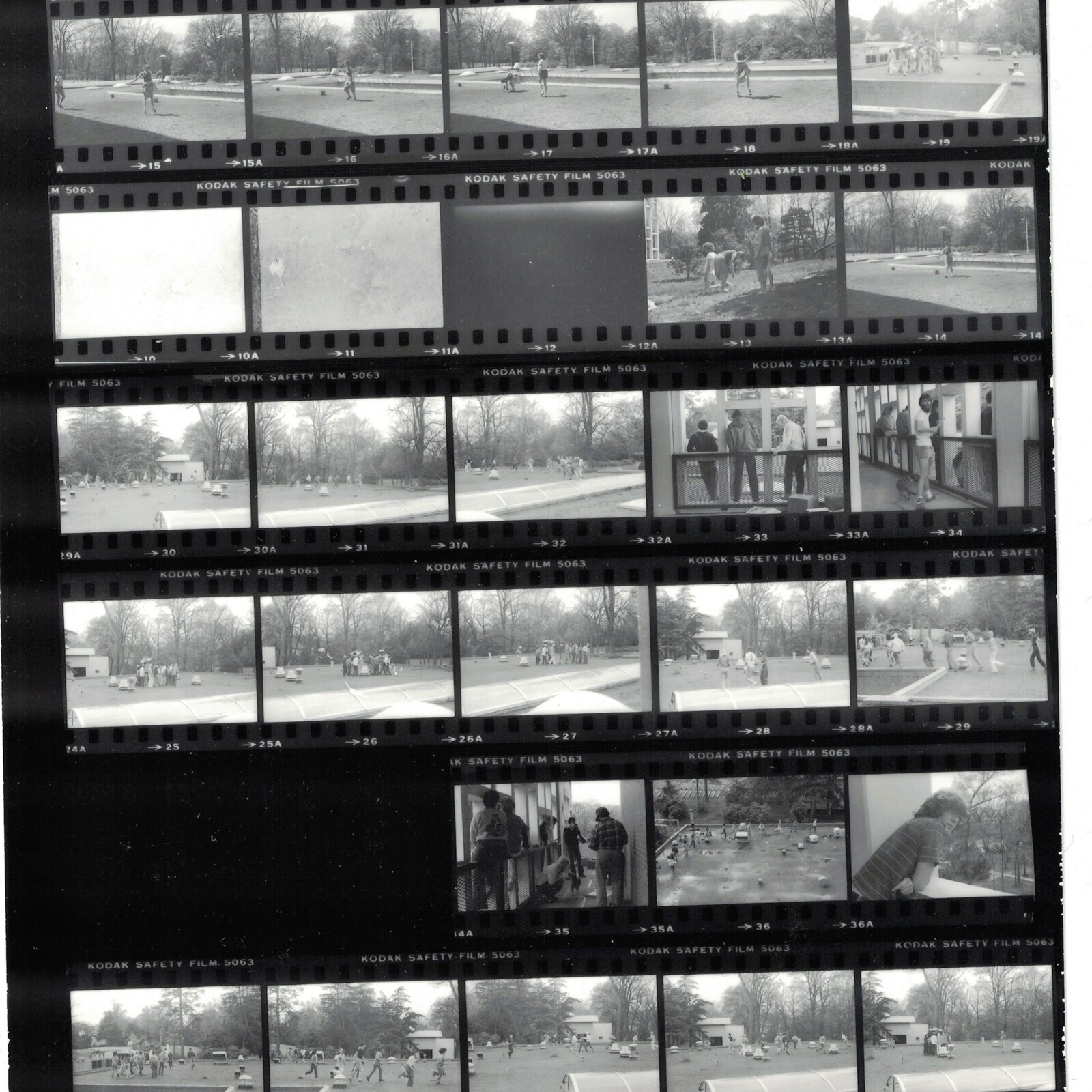 https://lynnbook.s3.amazonaws.com/flat_media/MAA_EvePerf_ContactSheet_Page_2.jpg