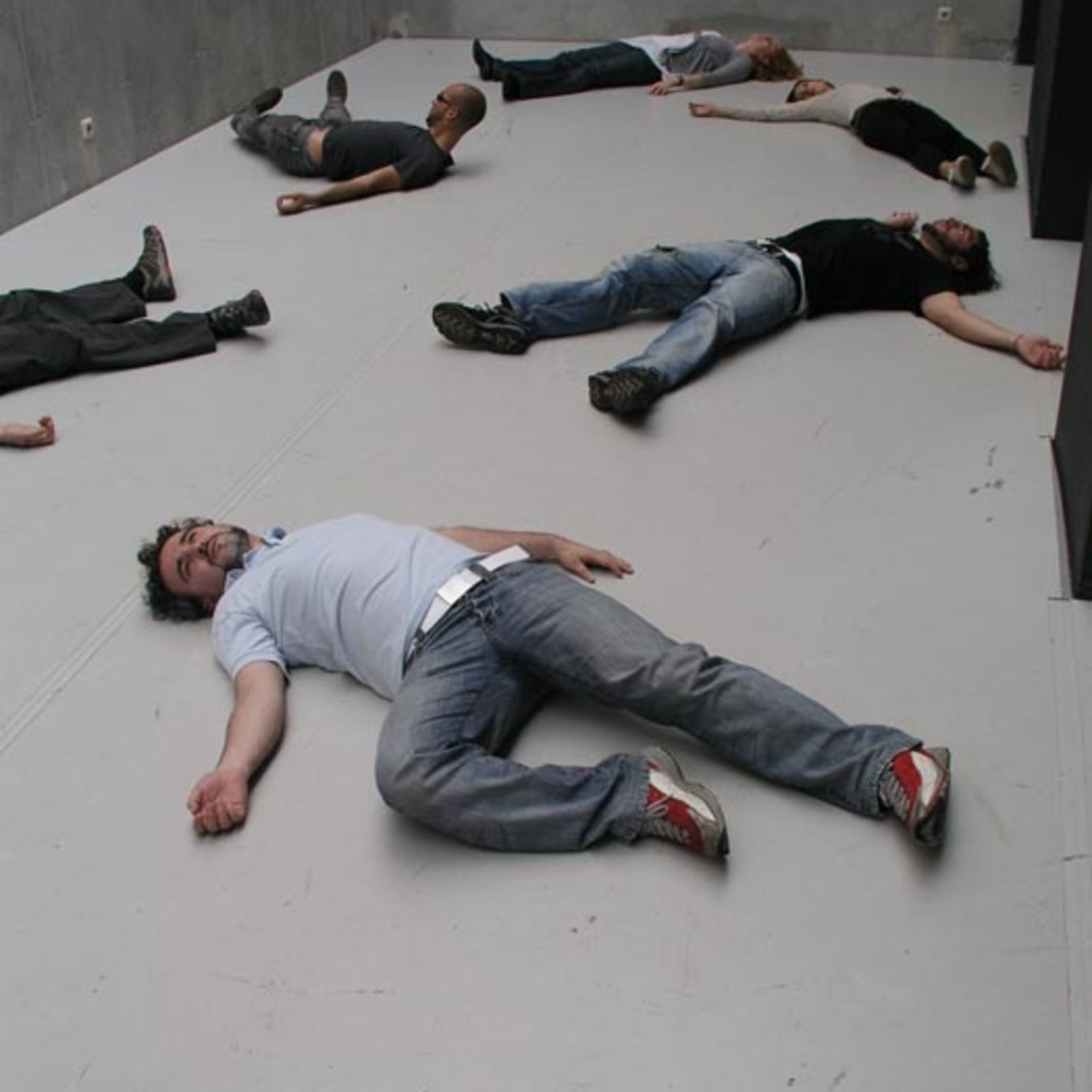 https://lynnbook.s3.amazonaws.com/flat_media/MakingNew_2008_OKZ-Linz_TIworkshopperf__vertcu_photo01.JPG