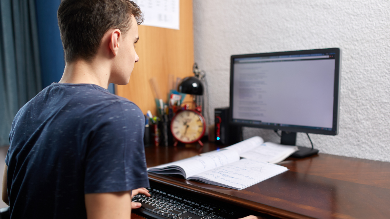 ChatGPT & PBL: How Project-Based Learning Can Help Teachers Battle (or Befriend) the Bots