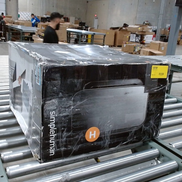 Simplehuman trash can